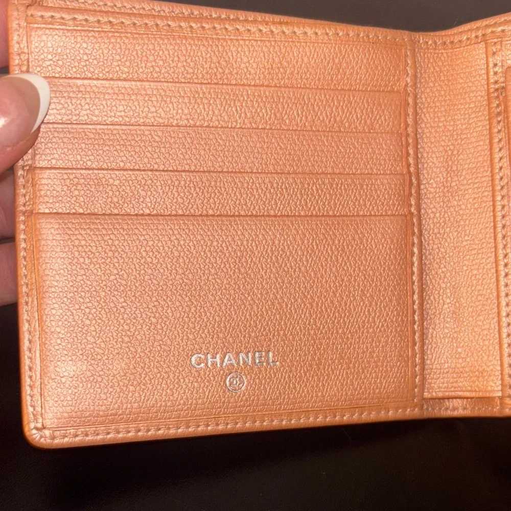 CHANEL Apricot Leather Wallet - Picture 4 of 10